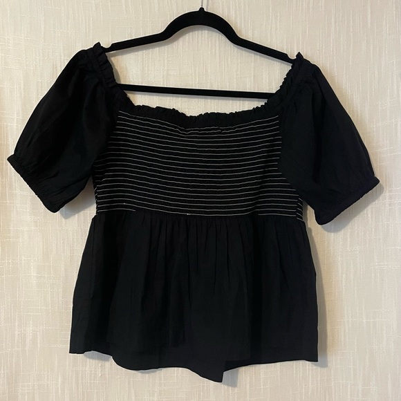 Old Navy Smock Top (size L) NWT - Picture 3 of 5